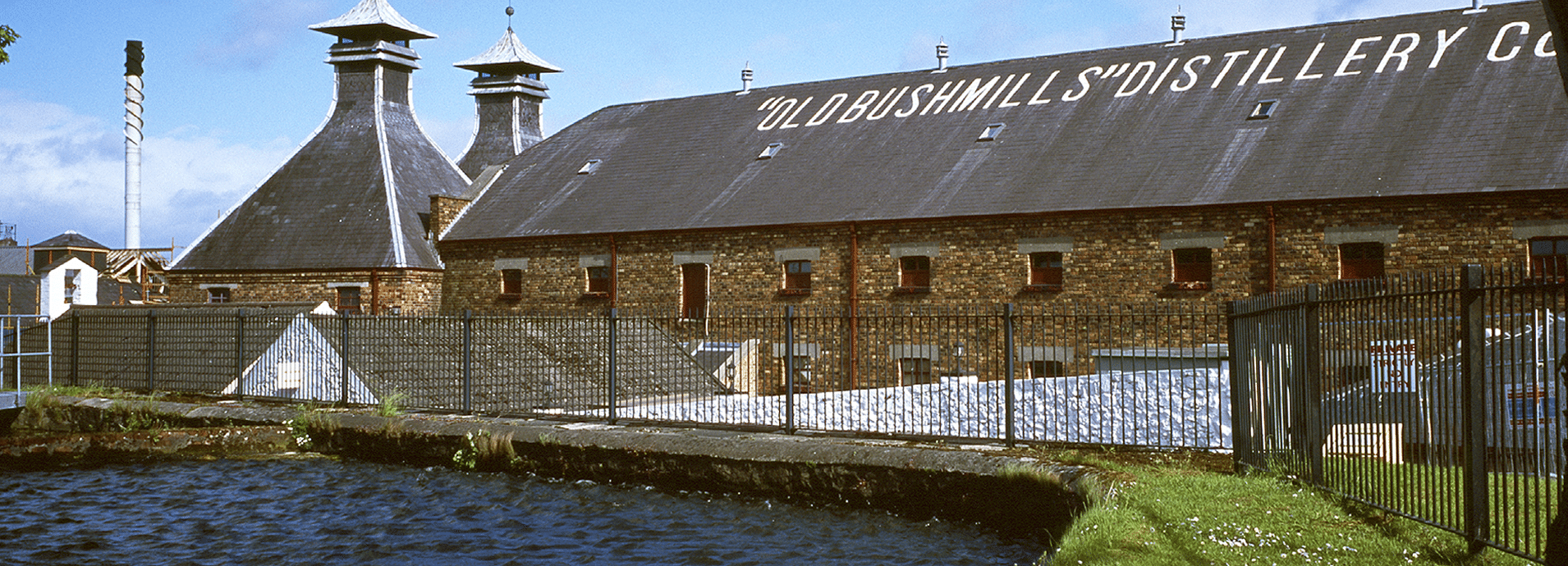 bushmills-distillery-1910x710 (1)